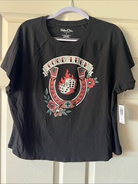 torrid Black Short-Sleeve Tee with casino & horseshoe Good Luck Graphic